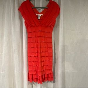 Max studio red fitted sleeveless tiered dress with stretch